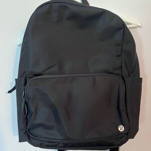 Lululemon Everywhere 22L